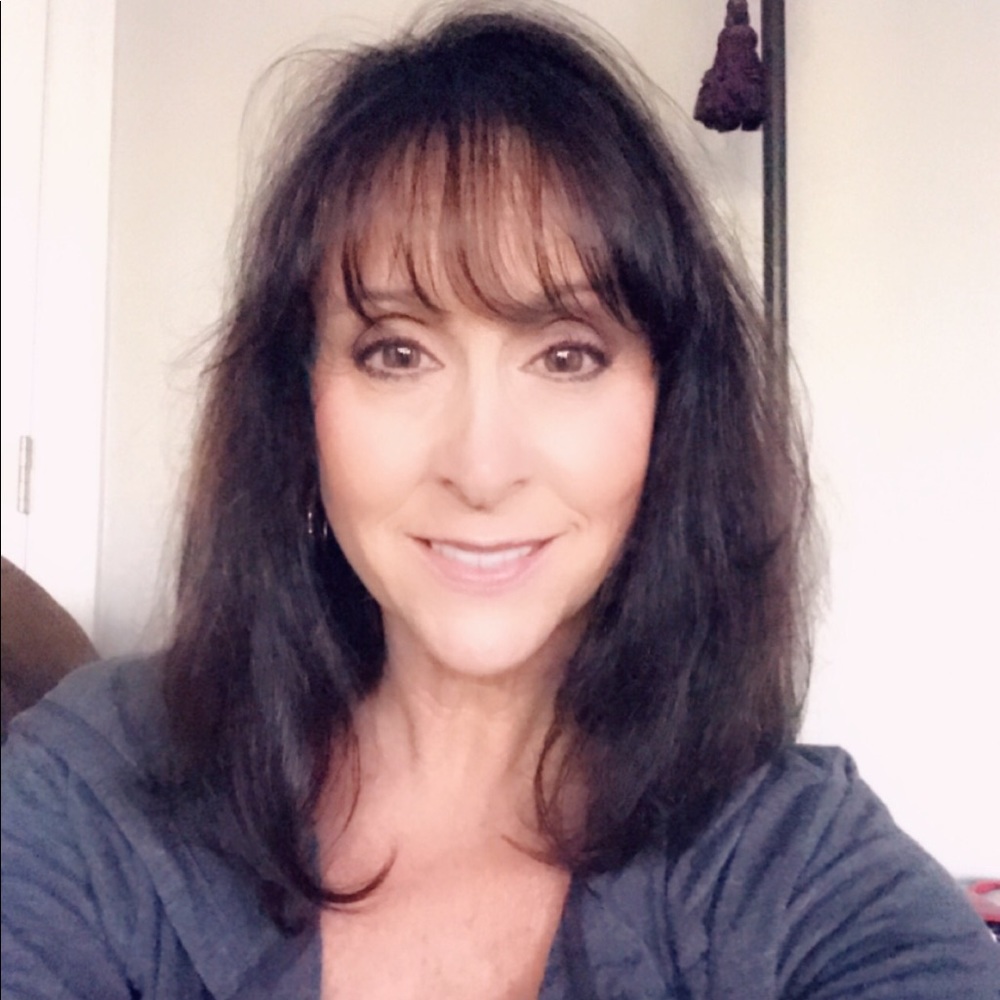 Meet your Posher, Suzanne